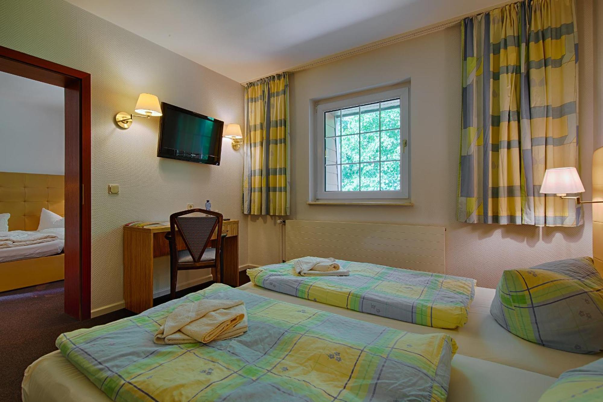 See Hotel Karlslust Chalets Storkow  Exterior photo