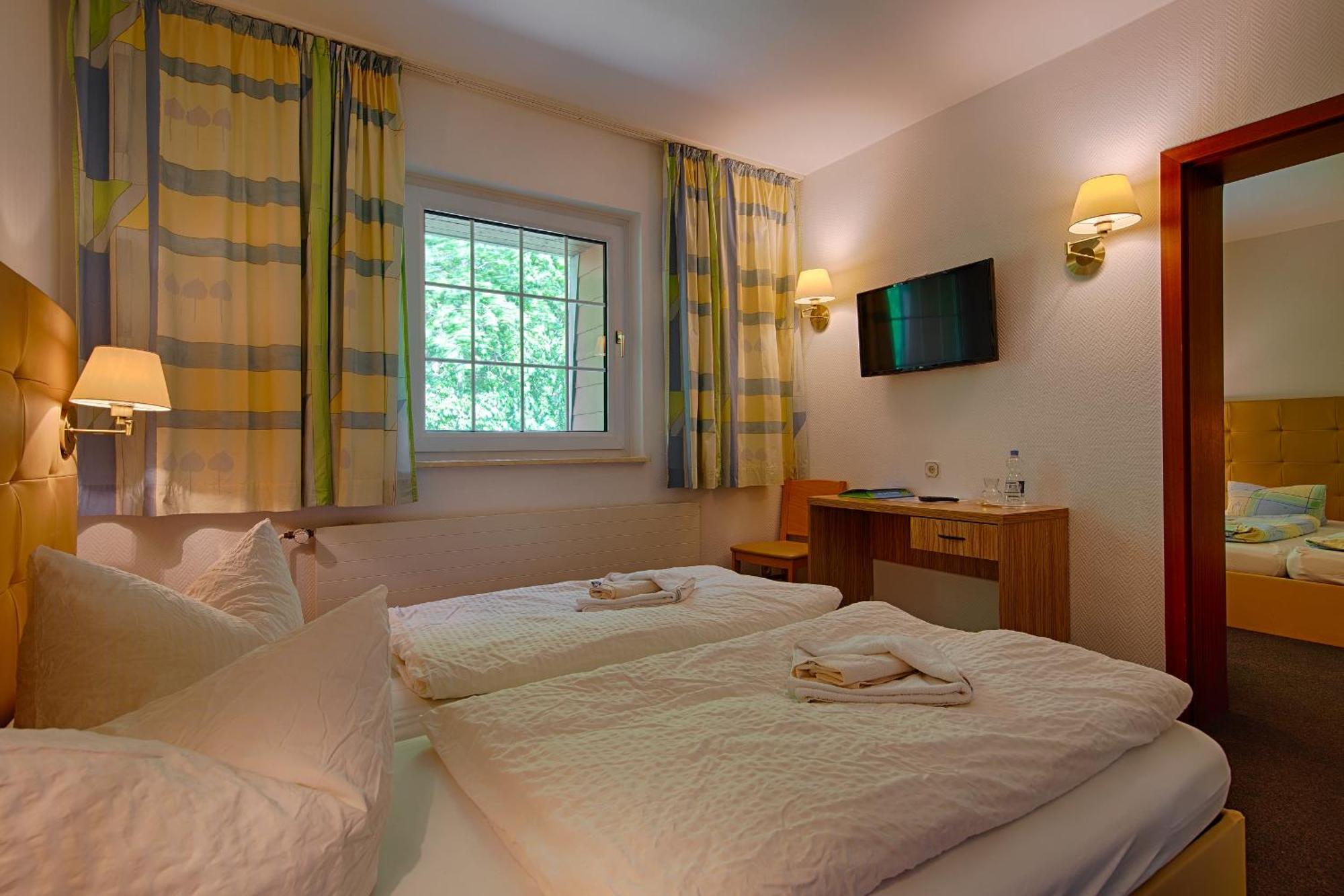 See Hotel Karlslust Chalets Storkow  Exterior photo